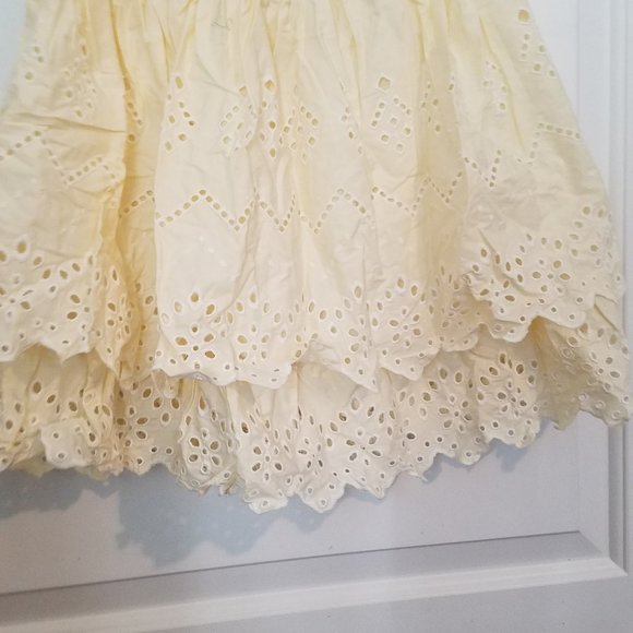 Eyelet Embroidery Ruffle tieredskirt. (NW0T)